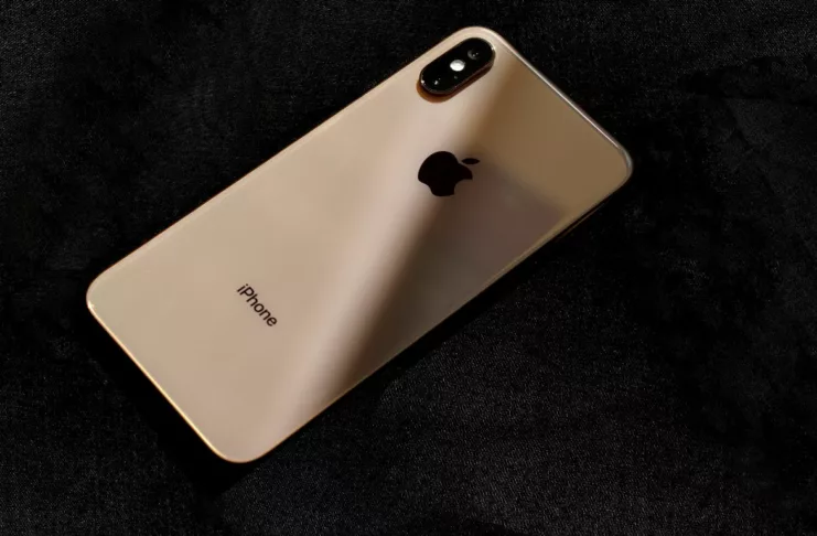 iPhone XS Programming